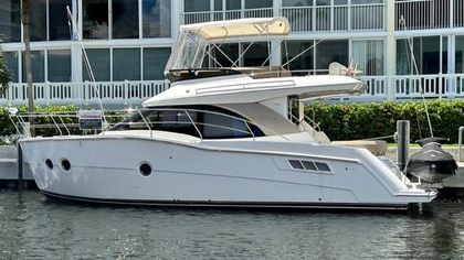 34' Carver 2013 Yacht For Sale